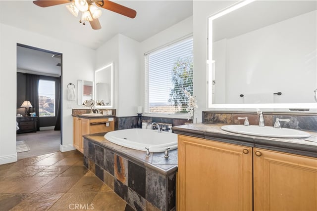 30338 JUNE ROSE CT, Castaic, CA 91384 — photo 32 of 68