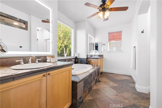30338 JUNE ROSE CT, Castaic, CA 91384 — photo 33 of 68