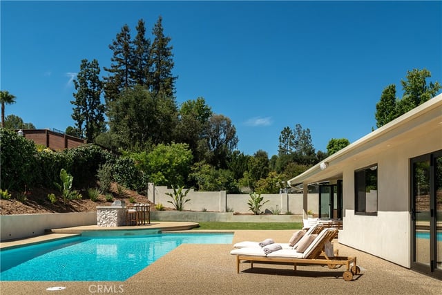 18840 La Amistad, Tarzana, CA 91356 — photo 33 of 66