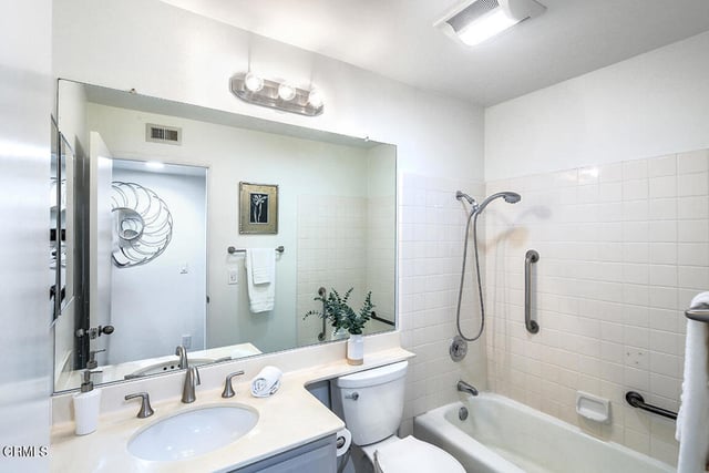 150 S Michigan Avenue 201, Pasadena, CA 91106 — photo 17 of 26