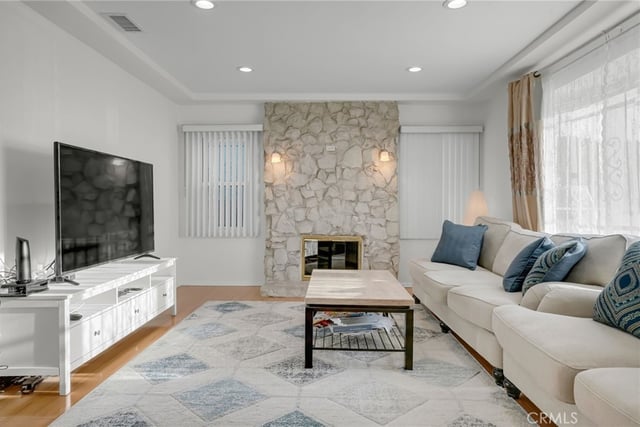 9812 S Denker, Los Angeles, CA 90047 — photo 4 of 38