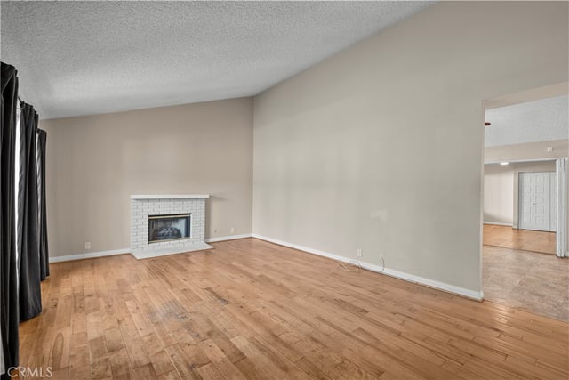 5695 Bloomfield, Simi Valley, CA 93063 — photo 3 of 27