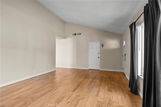 5695 Bloomfield, Simi Valley, CA 93063 — photo 5 of 27