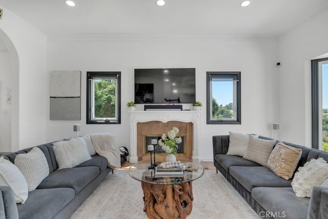 21041 Bandera Street, Woodland Hills, CA 91364 — photo 5 of 23