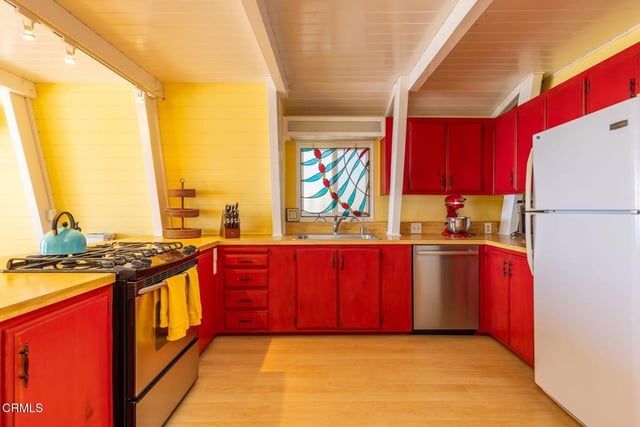3828 W Pacific Coast Highway, Ventura, CA 93001 — photo 15 of 41