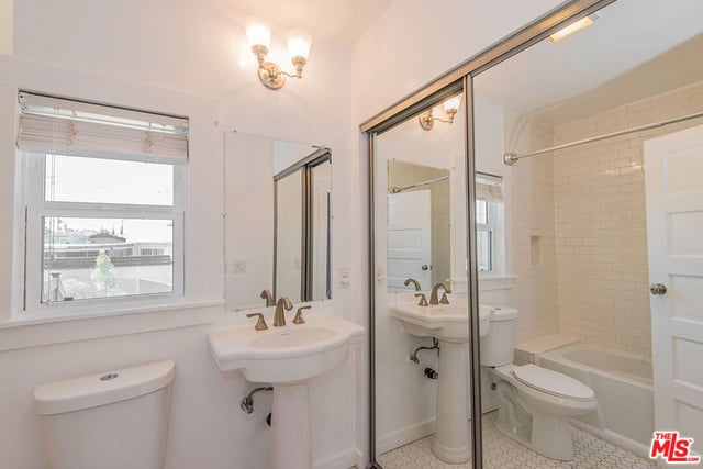 4530 W Washington Boulevard, Los Angeles, CA 90016 — photo 17 of 40