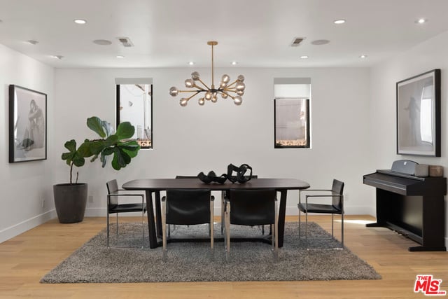 845 N Las Palmas Avenue, Los Angeles, CA 90038 — photo 12 of 34