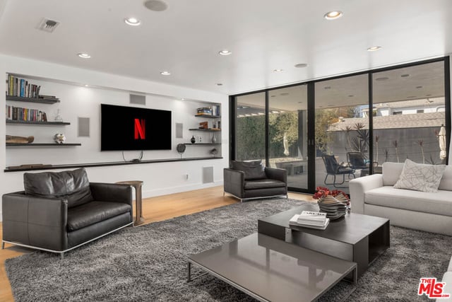 845 N Las Palmas Avenue, Los Angeles, CA 90038 — photo 13 of 34