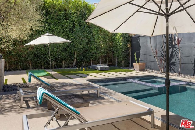 845 N Las Palmas Avenue, Los Angeles, CA 90038 — photo 21 of 34