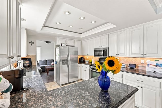 696 Corte Vina, Camarillo, CA 93010 — photo 18 of 61