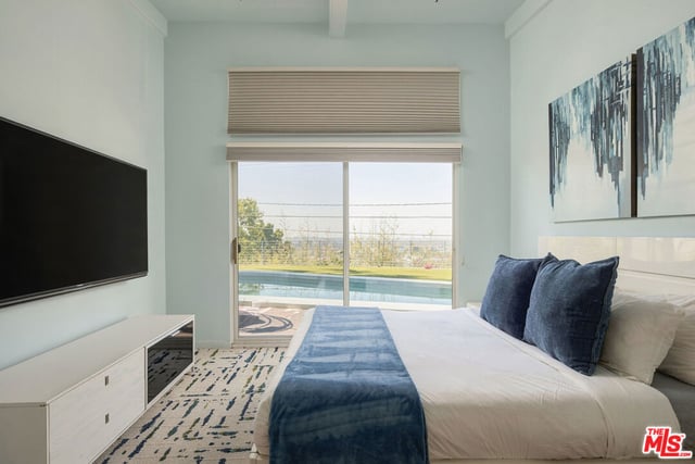 8411 Hollywood Boulevard, Los Angeles, CA 90069 — photo 13 of 21