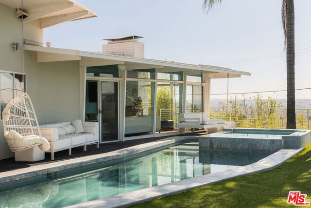 8411 Hollywood Boulevard, Los Angeles, CA 90069 — photo 16 of 21