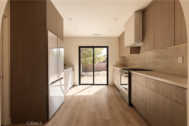5724 Bianca, Encino, CA 91316 — photo 11 of 34