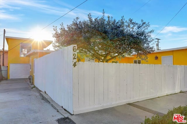 624 W Beach Avenue, Inglewood, CA 90302 — photo 41 of 43