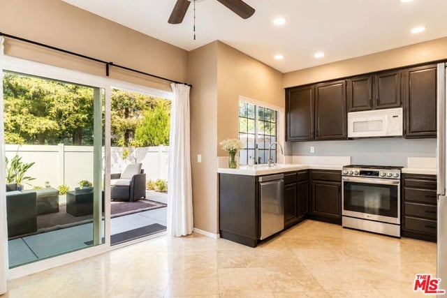 1021 Amberton Lane, Newbury Park, CA 91320 — photo 11 of 23