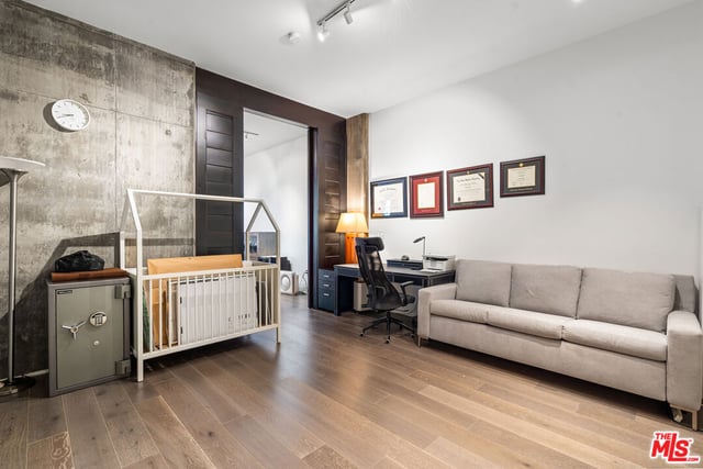 1111 S Grand Avenue PH1, Los Angeles, CA 90015 — photo 15 of 24