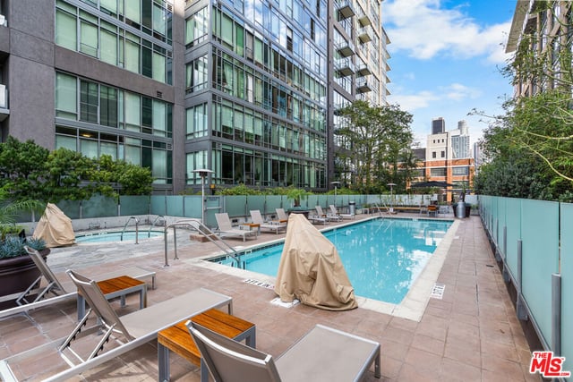 1111 S Grand Avenue PH1, Los Angeles, CA 90015 — photo 18 of 24