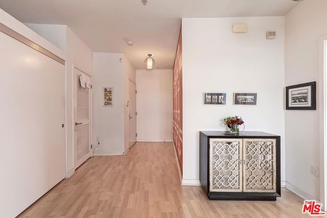 4215 Glencoe Avenue 317, Los Angeles, CA 90292 — photo 4 of 31