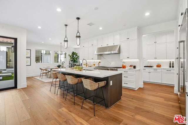 10509 Wilkins Avenue, Los Angeles, CA 90024 — photo 4 of 29