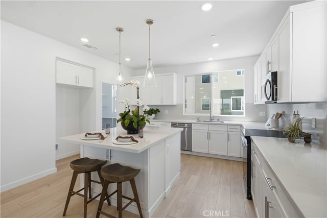 27308 Bear Creek Lane, Valencia, CA 91381 — photo 12 of 37