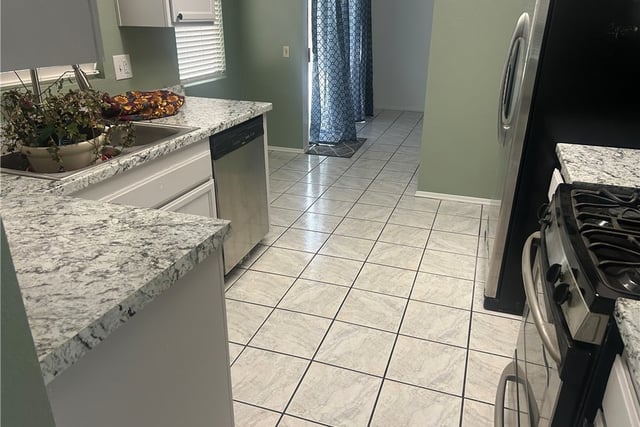 38257 San Mateo, Palmdale, CA 93551 — photo 4 of 20