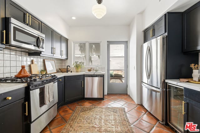 1414 N Harper Avenue 10, Los Angeles, CA 90046 — photo 10 of 31