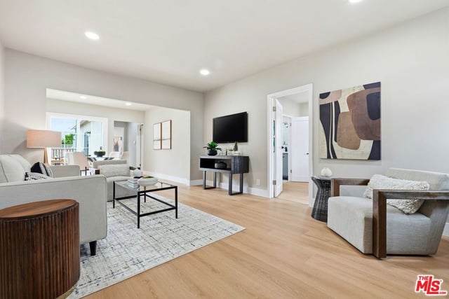 6015 Keniston Avenue, Los Angeles, CA 90043 — photo 5 of 40