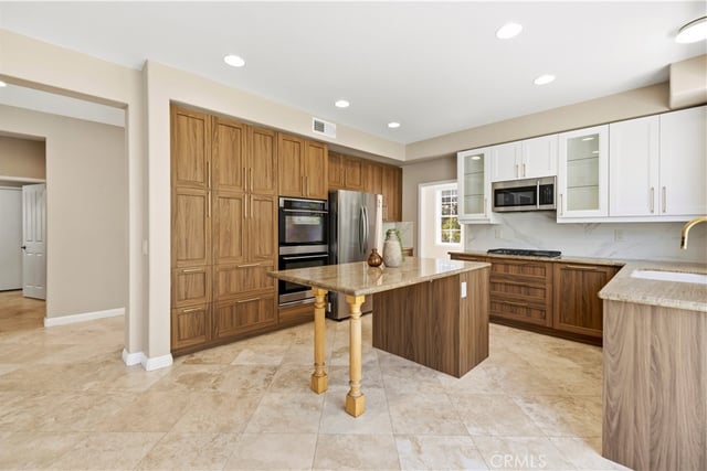26085 Salinger, Stevenson Ranch, CA 91381 — photo 11 of 27