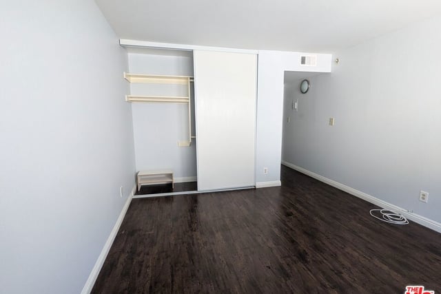 5412 Lindley Avenue 218, Encino, CA 91316 — photo 14 of 25