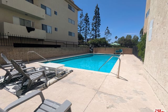 5412 Lindley Avenue 218, Encino, CA 91316 — photo 3 of 25
