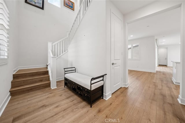 164 S Nevada Avenue, Ventura, CA 93004 — photo 5 of 43