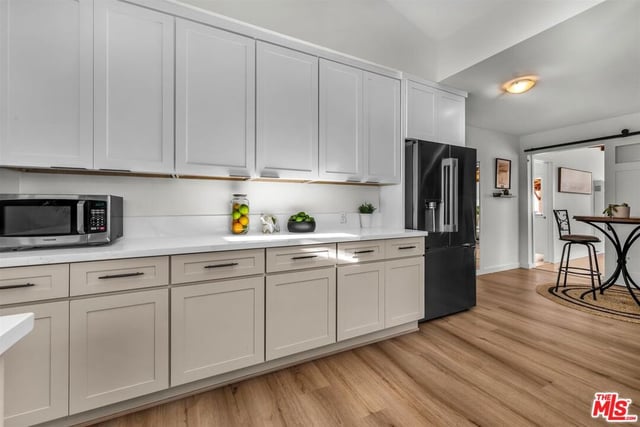 853 22nd Street, Santa Monica, CA 90403 — photo 13 of 60