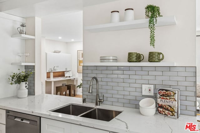 5600 Kensington Way 105, Culver City, CA 90230 — photo 8 of 30