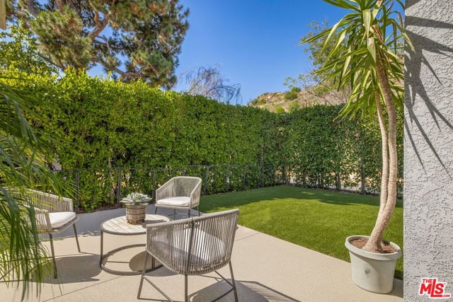1736 Michael Lane, Pacific Palisades, CA 90272 — photo 2 of 25