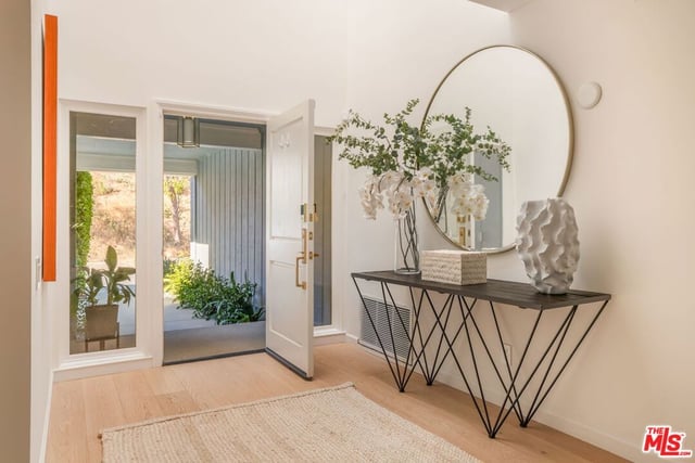 1736 Michael Lane, Pacific Palisades, CA 90272 — photo 3 of 25