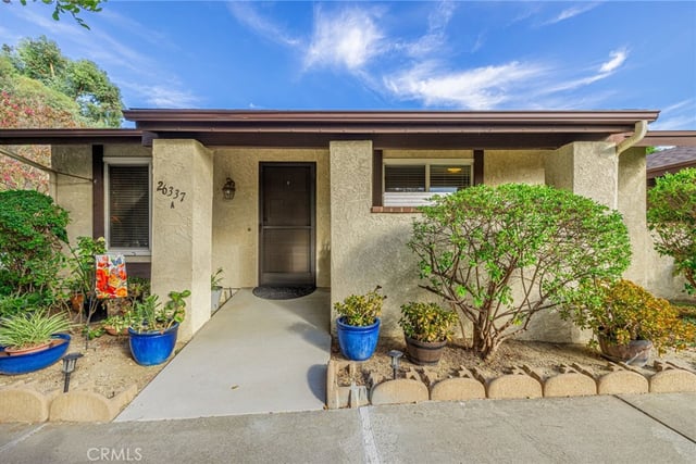 26337 Oak Highland Drive A, Newhall, CA 91321 — photo 3 of 43