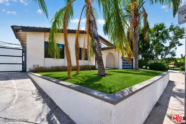 17736 Arvida Drive, Los Angeles, CA 91344 — photo 4 of 39