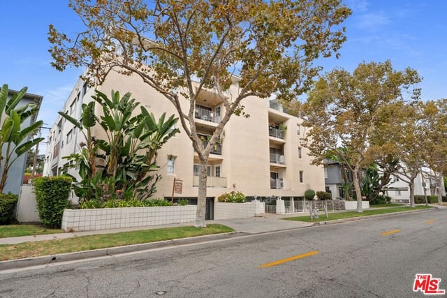 423 S Rexford Drive 305, Beverly Hills, CA 90212 — photo 15 of 19