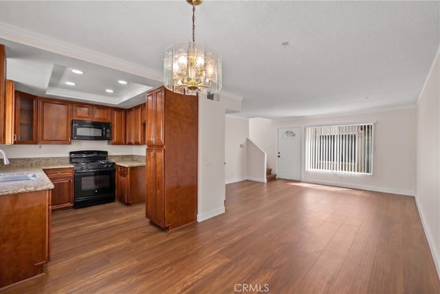 8800 Burnet Avenue 7, North Hills, CA 91343 — photo 10 of 39