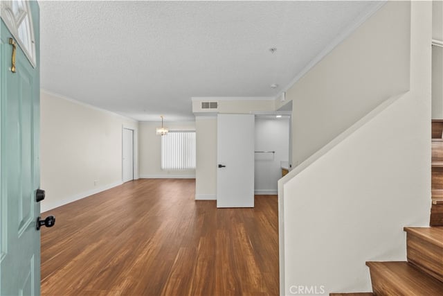 8800 Burnet Avenue 7, North Hills, CA 91343 — photo 4 of 39
