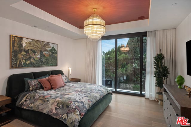 8420 W Sunset Boulevard 504, West Hollywood, CA 90069 — photo 18 of 48