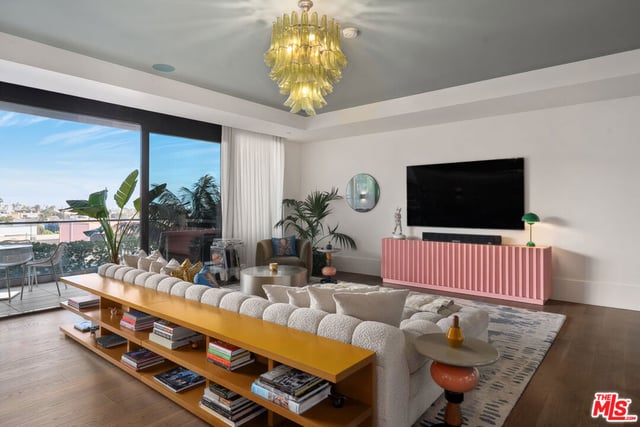 8420 W Sunset Boulevard 504, West Hollywood, CA 90069 — photo 6 of 48