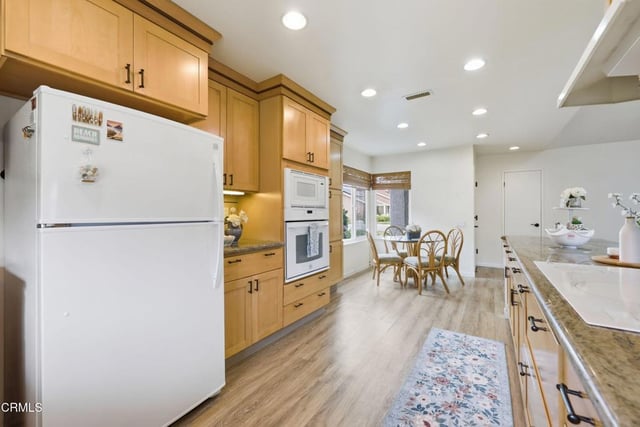 42110 Village 42, Camarillo, CA 93012 — photo 15 of 53