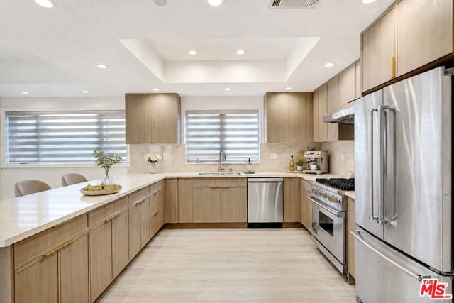 927 S Wooster Street 2, Los Angeles, CA 90035 — photo 4 of 33