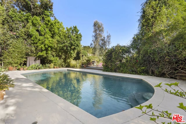 8494 Carlton Way, Los Angeles, CA 90069 — photo 13 of 19