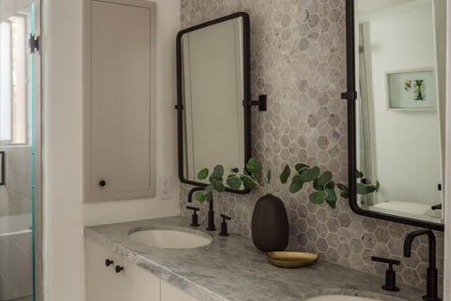2165 Ponet Drive, Los Angeles, CA 90068 — photo 32 of 55