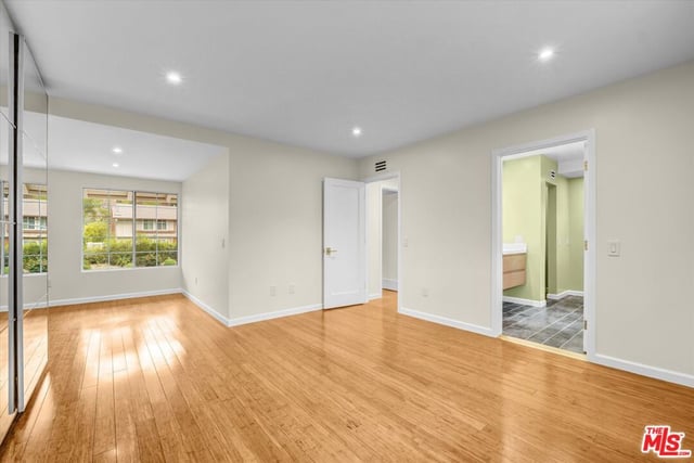 9721 Nevada Avenue, Los Angeles, CA 91311 — photo 16 of 30