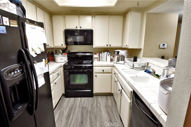 15155 Sherman Way 37, Van Nuys, CA 91405 — photo 11 of 30
