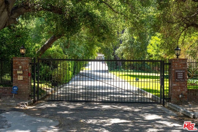 15938 Valley Vista Boulevard, Encino, CA 91436 — photo 51 of 51