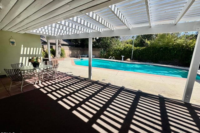 3911 El Lado Drive, Glendale, CA 91214 — photo 15 of 27